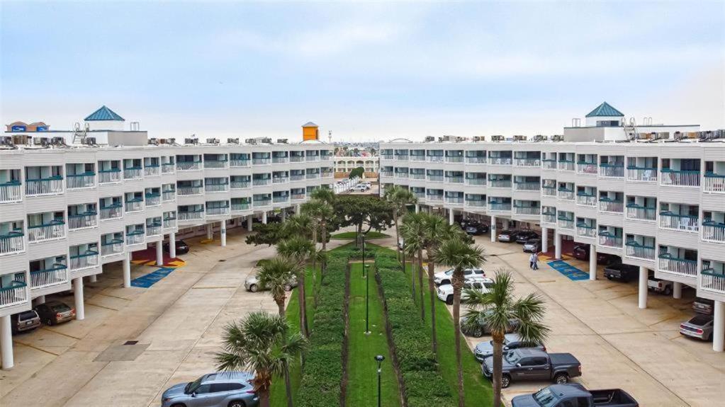 Gypsea Blu Beach Condo Steps To The Beach Galveston Buitenkant foto